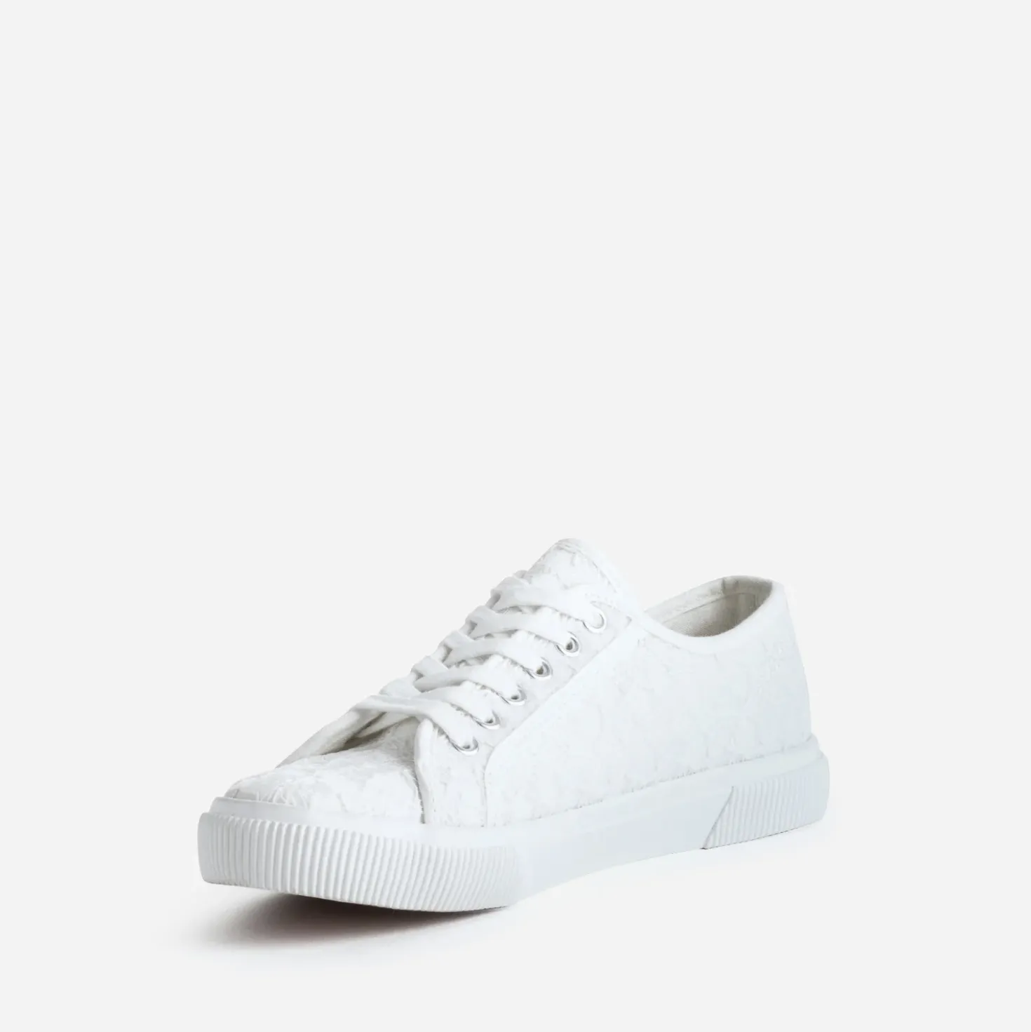 Tennis blanche toile broderies fleurs