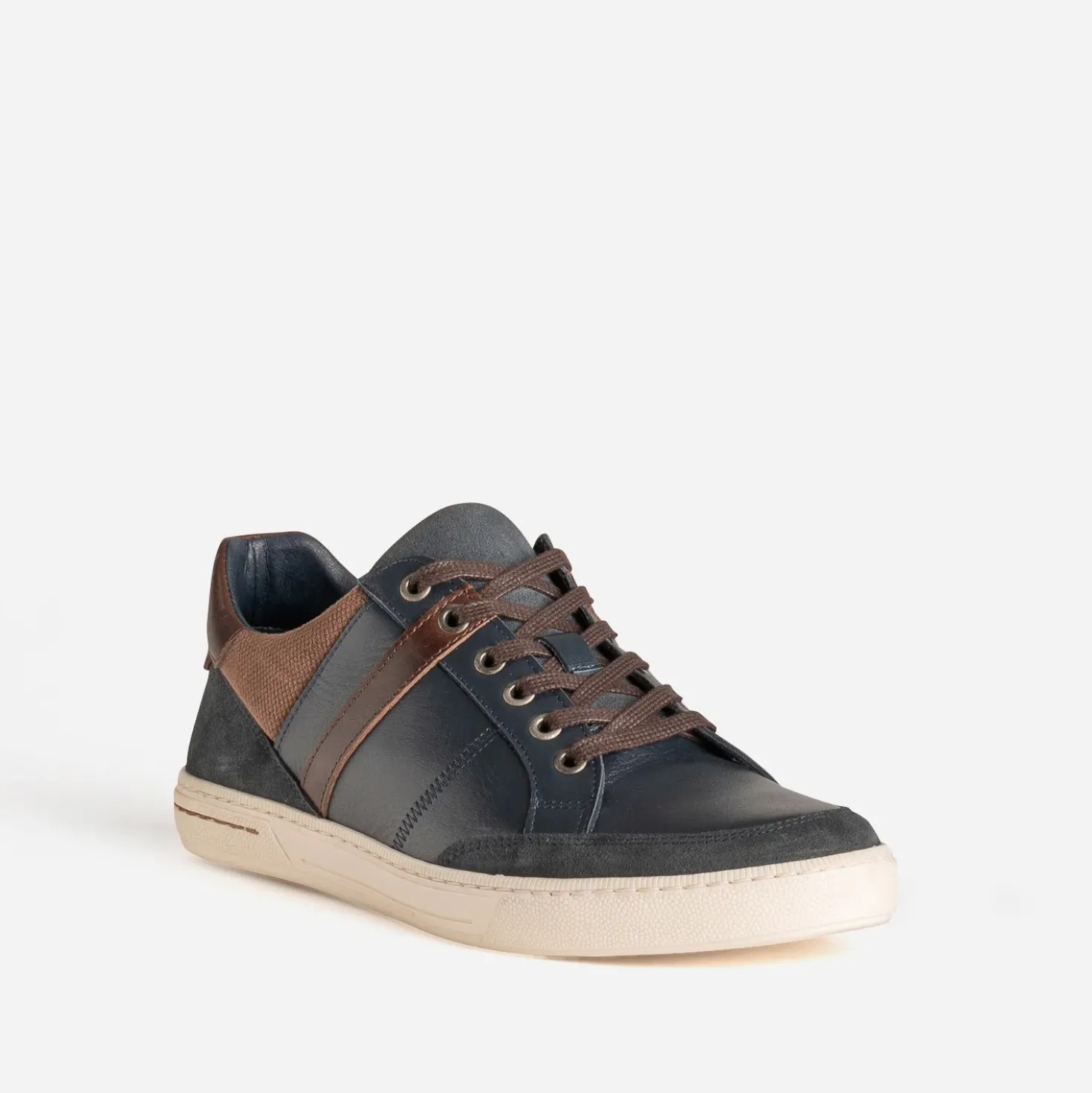 Tennis bleu marine en cuir