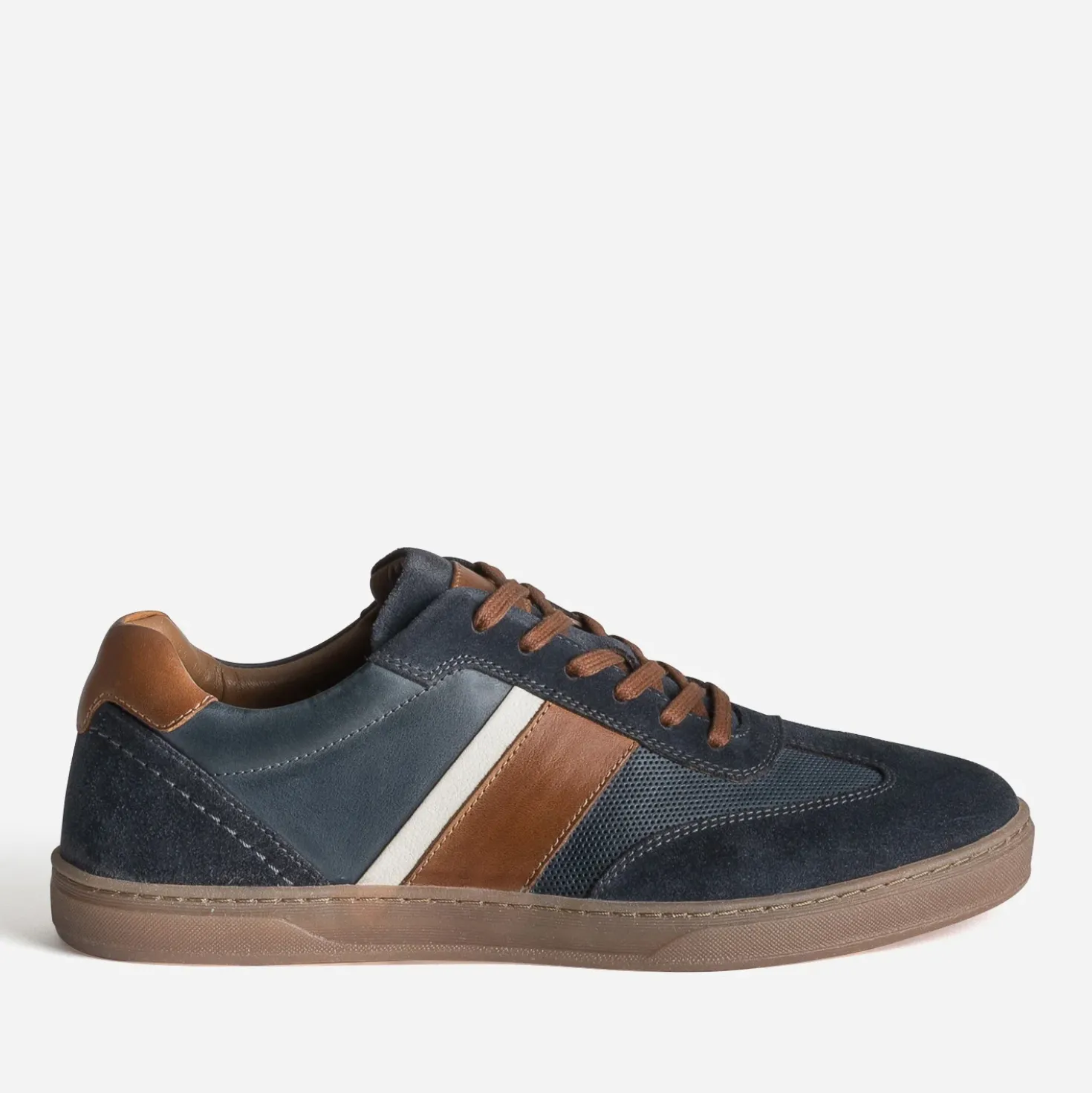 Tennis bleu marine et camel cuir