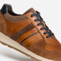 Tennis cognac