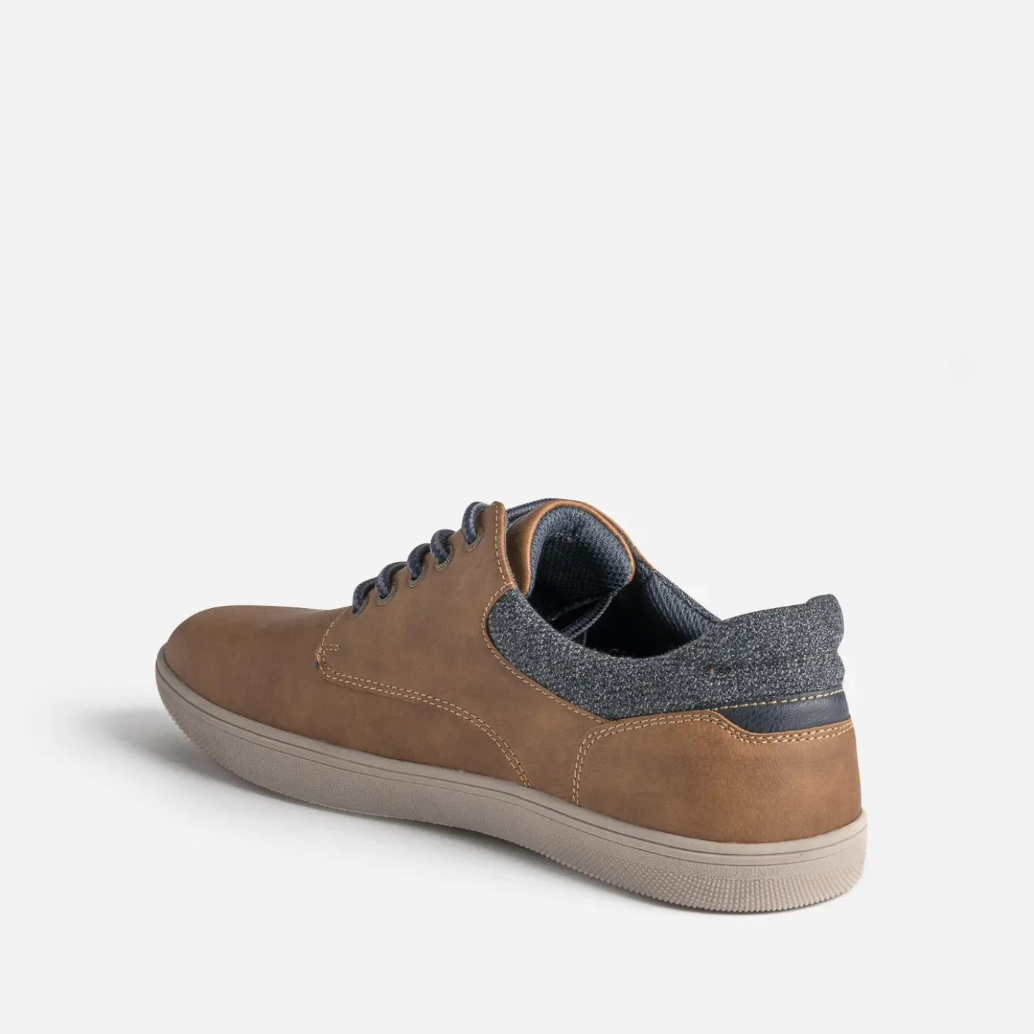 Tennis cognac détail textile chiné