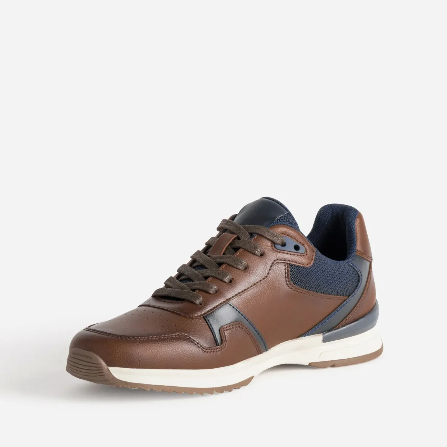 Tennis cognac et bleu marine