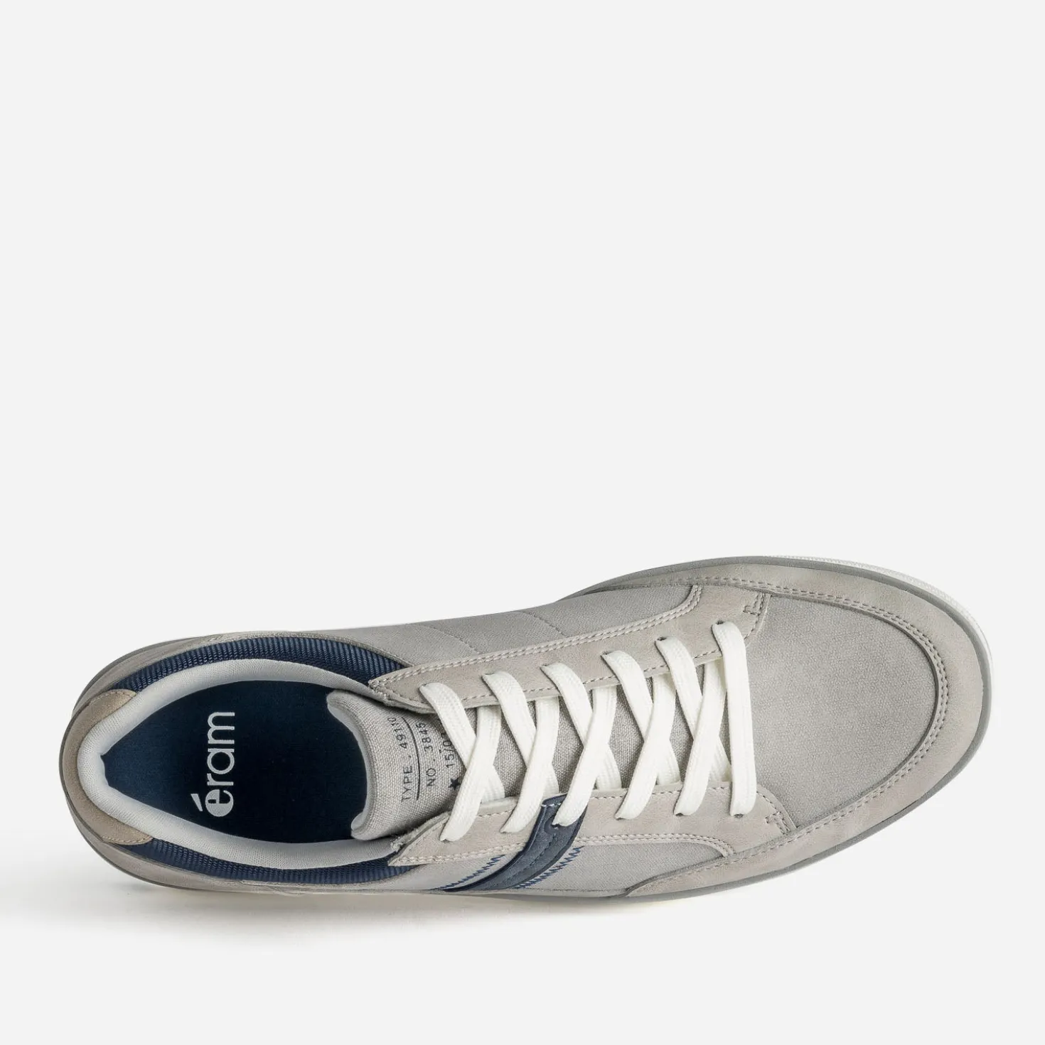 Tennis grise et bleu marine