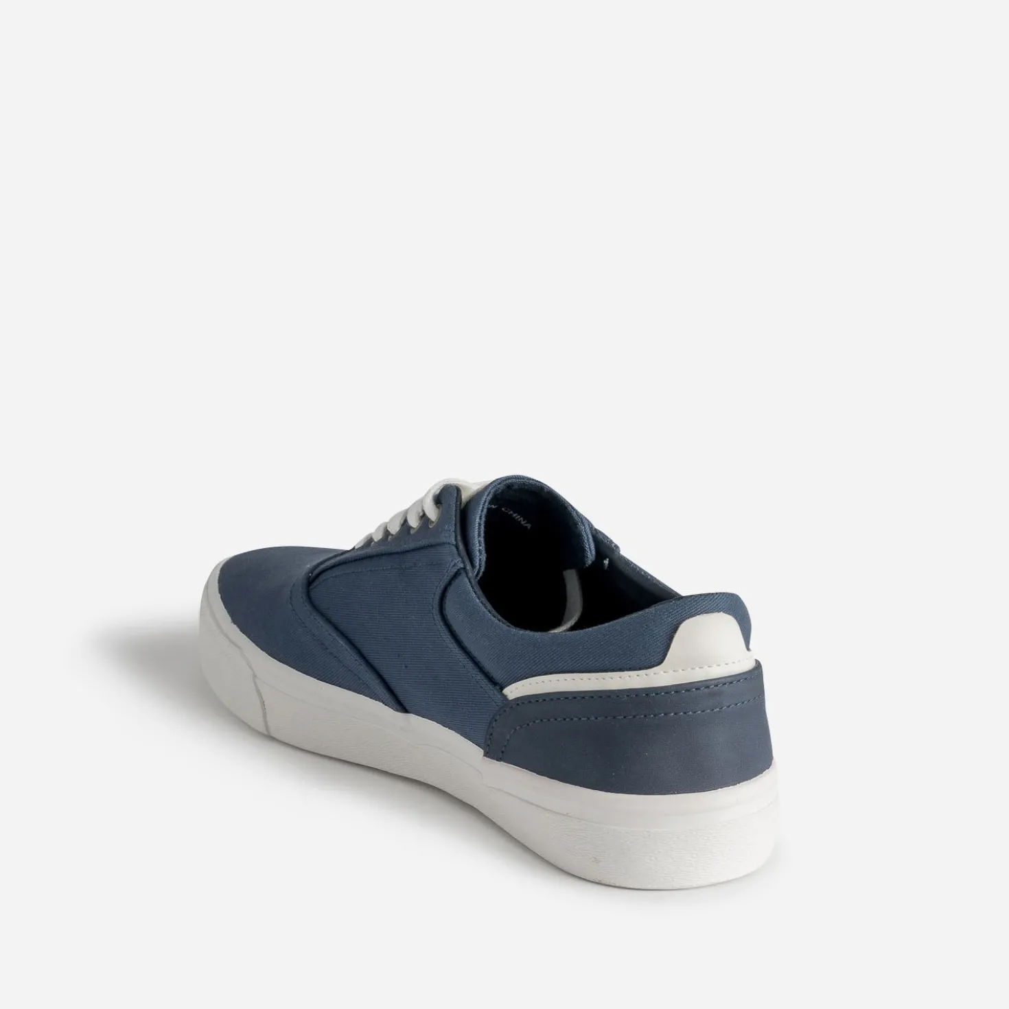 Tennis homme en toile bleue