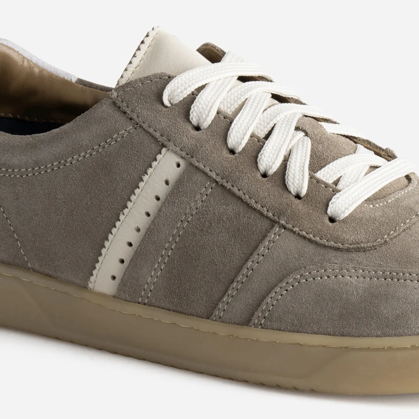 Tennis homme taupe cuir velours