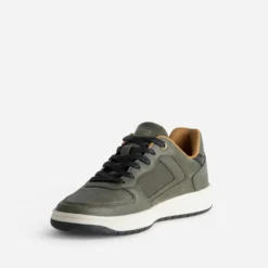 Tennis kaki