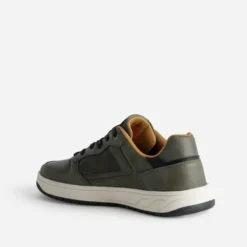 Tennis kaki