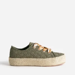 Tennis kaki en toile brodée dentelle éco-conçue