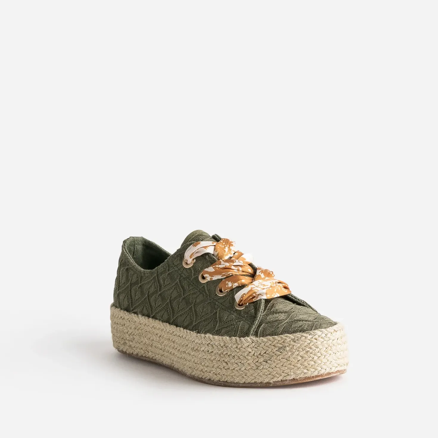 Tennis kaki en toile brodée dentelle éco-conçue