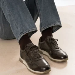 Tennis marron cuir avec zip côté