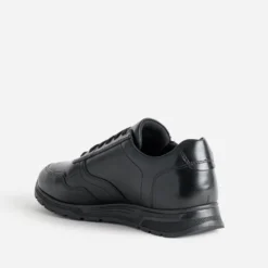 Tennis noire cuir avec zip côté
