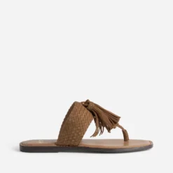 Tong camel cuir velours avec pampilles