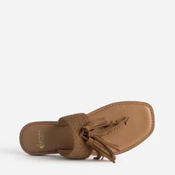 Tong camel cuir velours avec pampilles